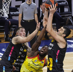 El Lenovo Tenerife se queda con la victoria frente al MoraBanc Andorra (79-70)