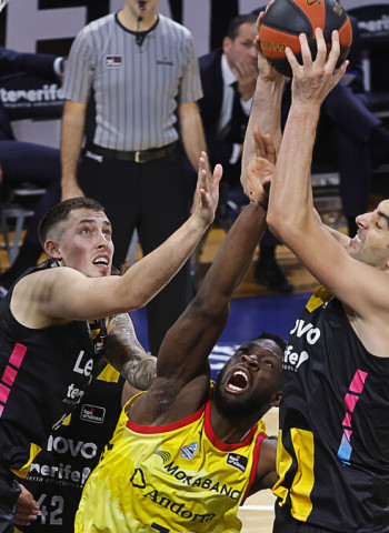 El Lenovo Tenerife se queda con la victoria frente al MoraBanc Andorra (79-70)