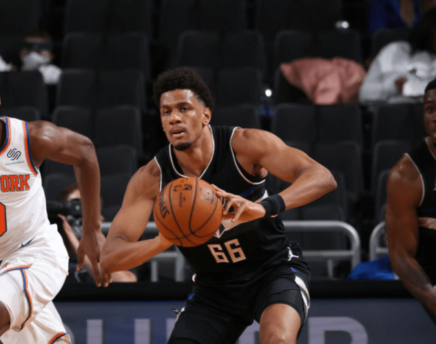 Los Warriors cortan a Axel Toupane