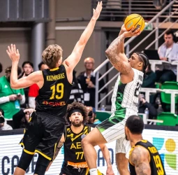 Nanterre le fuerza el tercero al AEK, 82-70