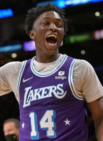 Stanley Johnson continuará en los Angeles Lakers