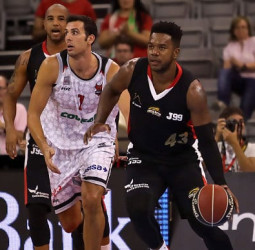 Guaros de Lara vence al Fundación CB Granada tras una prórroga (93-96)