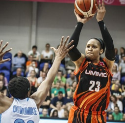 UMMC derriba a los campeonas para llegar a la final