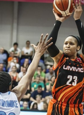 UMMC derriba a los campeonas para llegar a la final