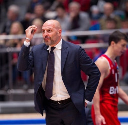 El Bayern de Múnich despide a Sasha Djordjevic
