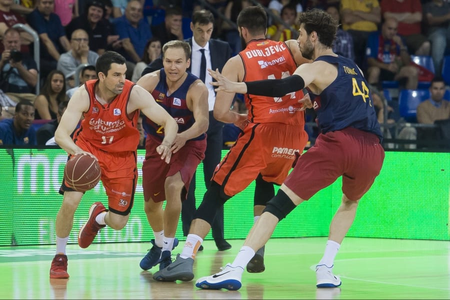 [1-1] Un segundo cuarto excelso permite al Barça forzar el tercer partido en La Fonteta (91-79)