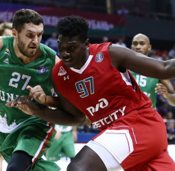 Johnny O'Bryant y Angelo Caloiaro, opciones interiores en el Fenerbahce