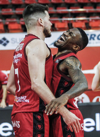 Casademont Zaragoza sigue creciendo de la mano de Casimiro (99-89)