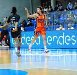 El Durán Maquinaria Ensino certifica en Vitoria su clasificación para los playoffs
