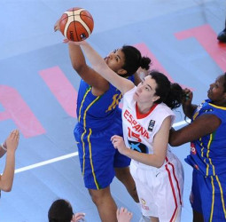 U17 Femenina: España gana a Brasil y firma el triplete de victorias (70-58)
