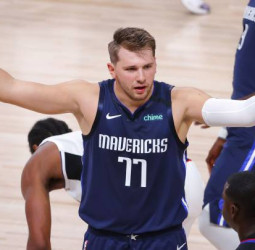 Un triple final de Doncic en la prórroga empata la eliminatoria (135-133) [2-2]