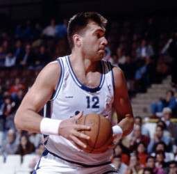 Los 66 de valoración de Sabonis cumplen un cuarto de siglo