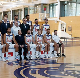 Así se hizo la foto oficial del Real Madrid de baloncesto de la temporada 2016/17