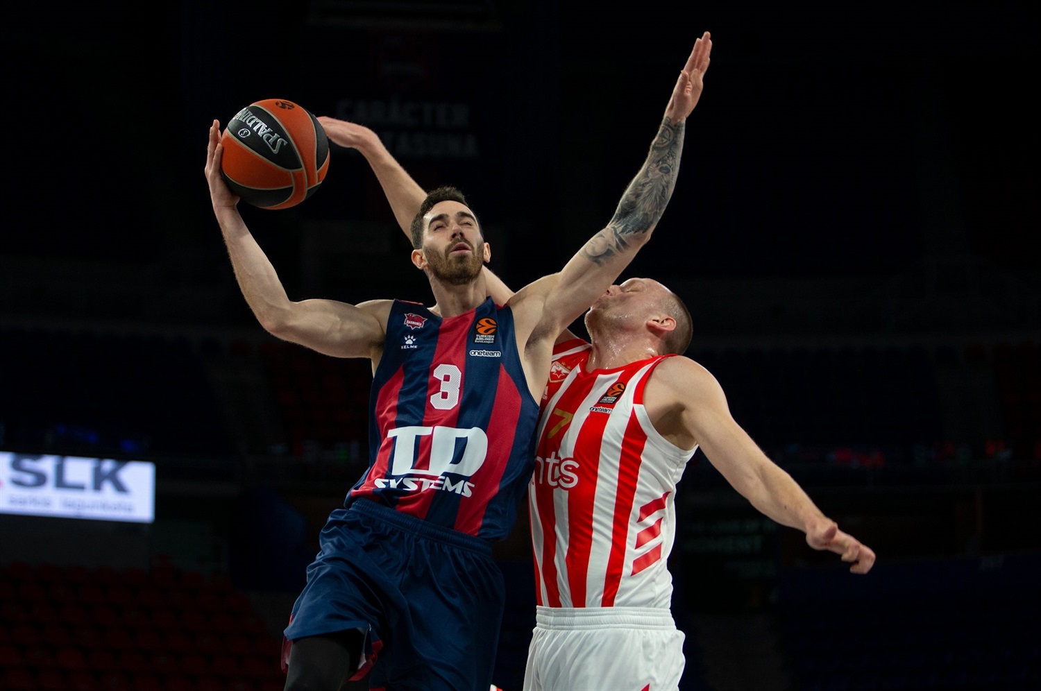 TD Systems Baskonia sigue mirando de cerca a los PlayOff (87-67)