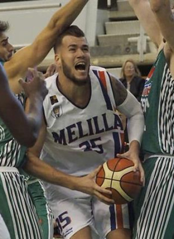 Levitec tumba al líder derrocando al penúltimo invicto