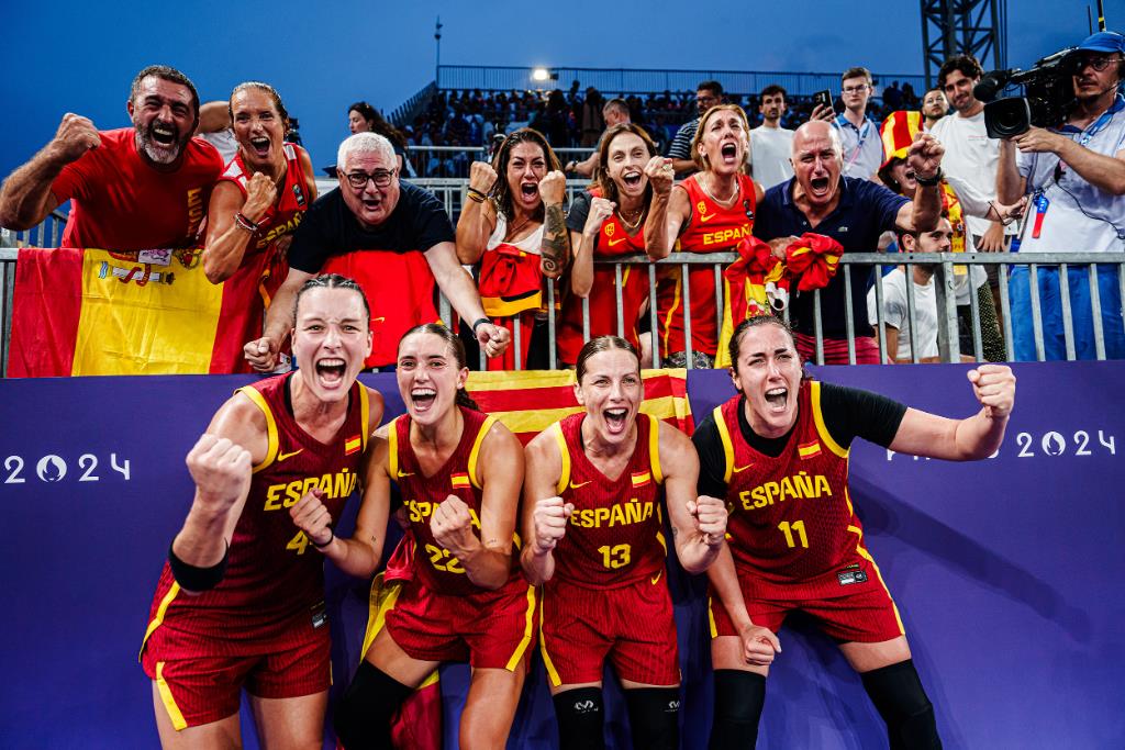 Obra de arte de la Selección Femenina 3x3 contra las anfitrionas