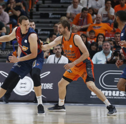 KIROLBET Baskonia cae ante Valencia Basket (92-81)