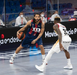 Contundente victoria de TD Systems Baskonia en el Buesa Arena (89-61)