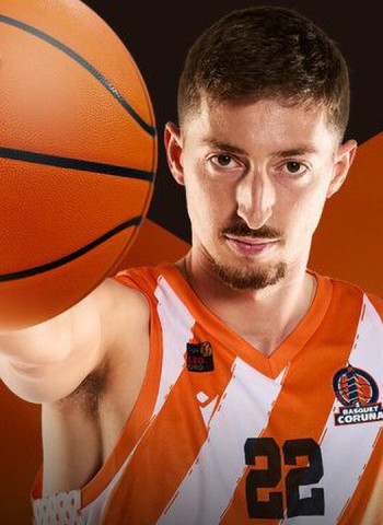 Aleix Font renueva su contrato con el Leyma Coruña