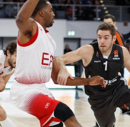 El Brose Baskets, tras una prórroga, sentencia al Armani Milán (106-102)