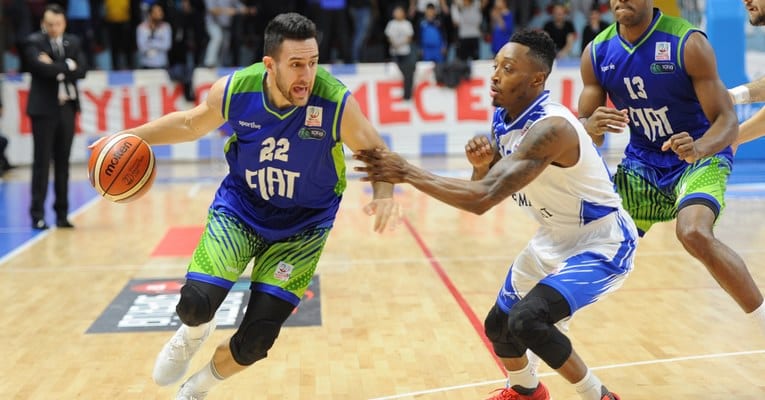 Vasilije Micic, cerca del Anadolu Efes