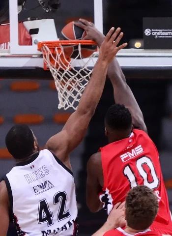 El Olympiacos se hace fuerte en casa ante el Armani Milán (67-58)