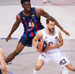 El Real Madrid lo vuelve a hacer y completa la final de la EuroLeague (66-78)