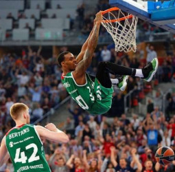 Darius Adams y Davis Bertans, objetivos del Barcelona Lassa