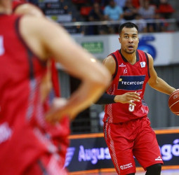 Tecnyconta Zaragoza busca ante Dominion Bilbao Basket su primer triunfo en casa