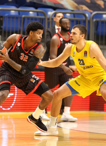 Los rojos ponen a prueba su récord perfecto en casa contra el Maccabi
