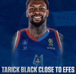 Tarik Black, cerca del Anadolu Efes