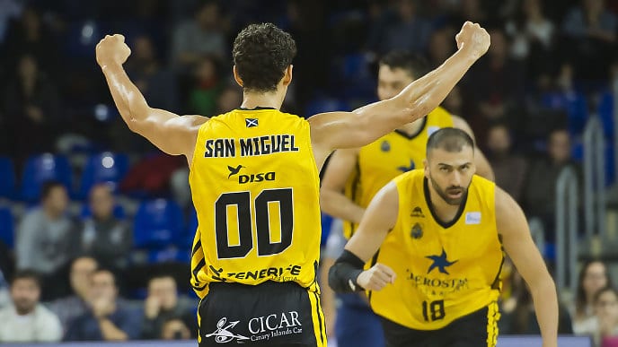 Partido trepidante en el Palau con victoria de Iberostar a pesar de Navarro (91-93)