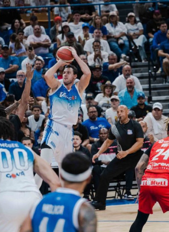Gallinari, primer título de su carrera y MVP con Vaqueros de Bayamón