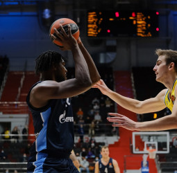 Alex Poythress renueva con el Zenit St. Petersburg