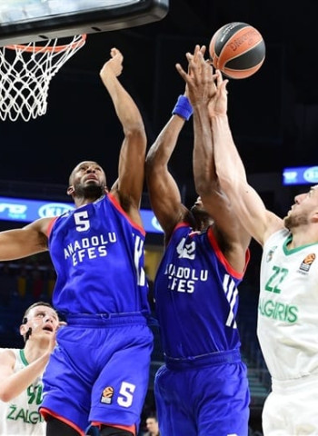 El Anadolu no pudo con la pegada del Zalgiris (86-70)