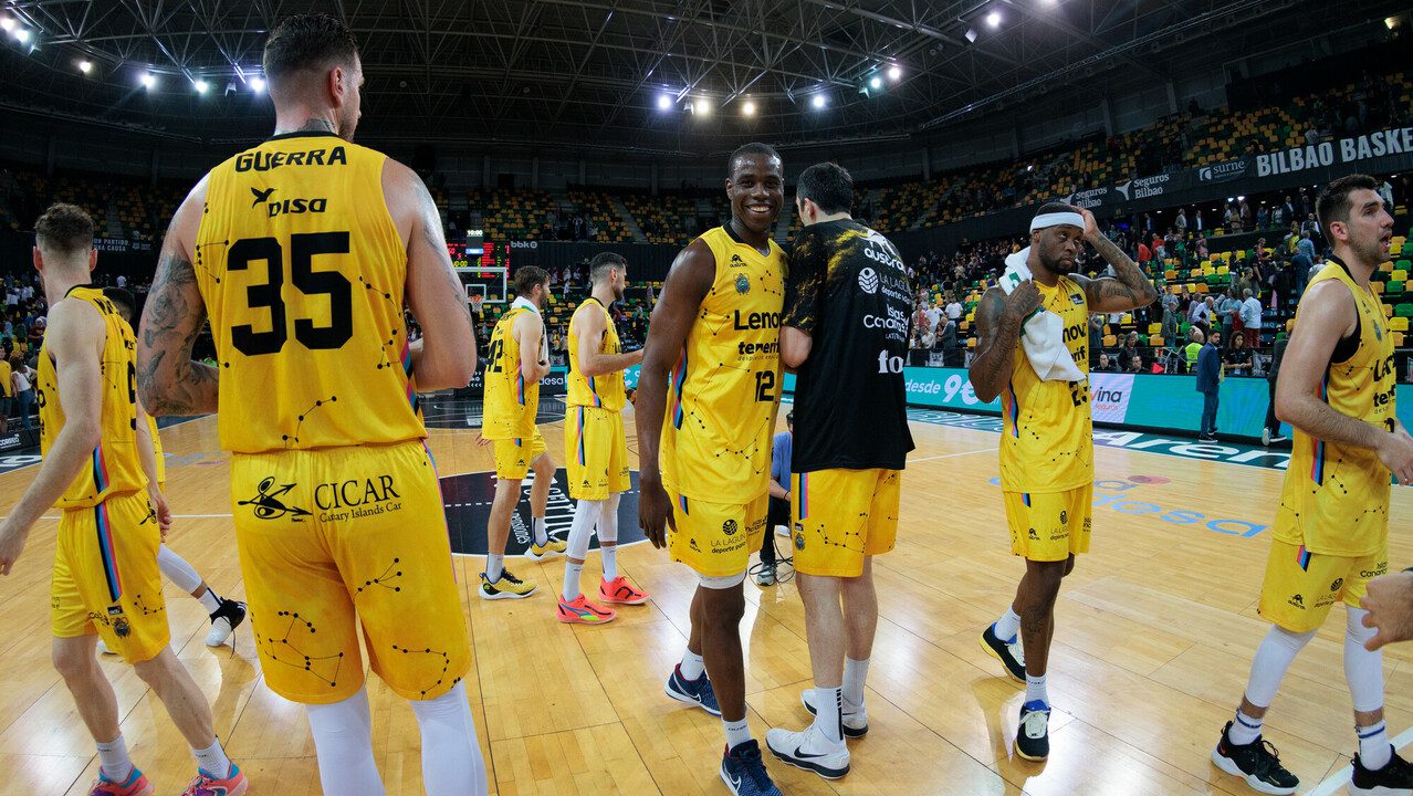 Lenovo Tenerife defiende la cuarta plaza tomando Miribilla (60-83)