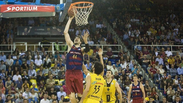 Recital y primer puesto para el Barcelona (93-58)