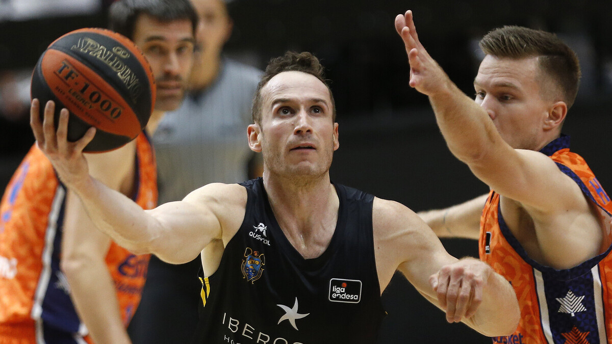 El último cuarto condena a Valencia Basket ante Iberostar Tenerife (89-95)