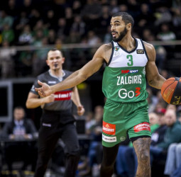 El Olympiacos negocia con Naz Mitrou-Long