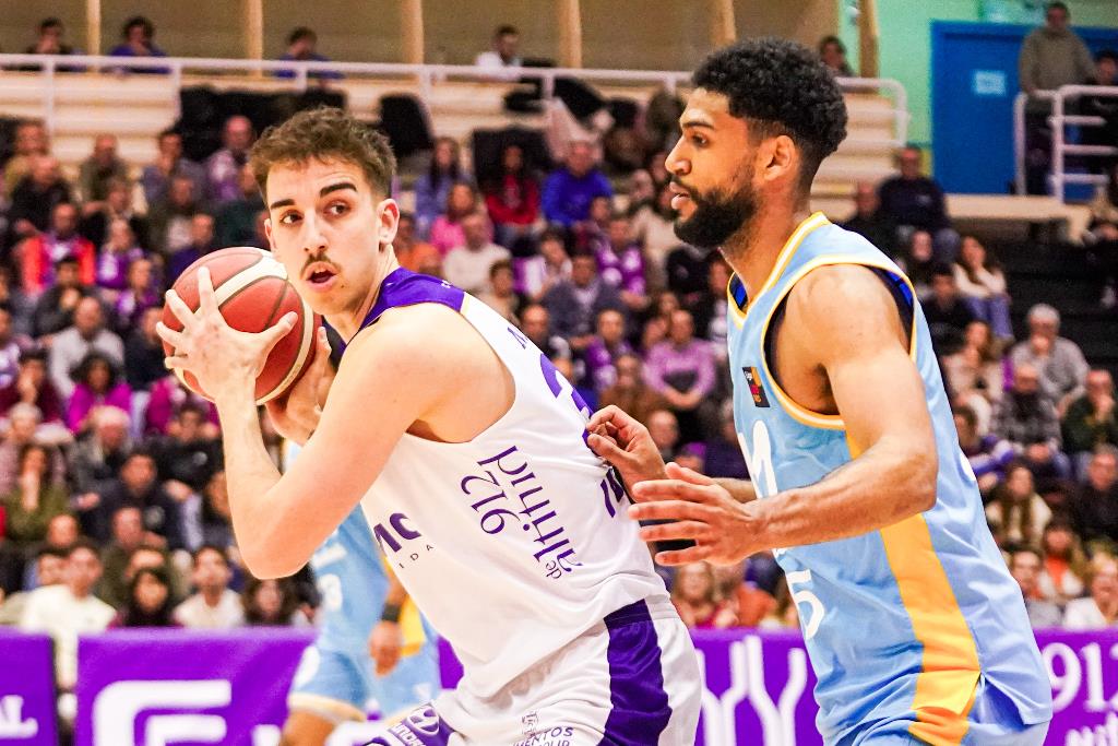 Los tambores de guerra viajan del Poliesportiu al Coliseum