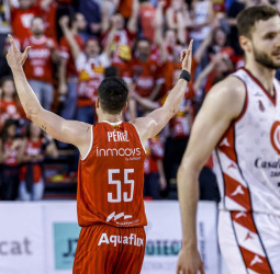 El regreso triunfal de Cameron Hunt lidera al Baxi Manresa hacia el 'play-off', 95-83