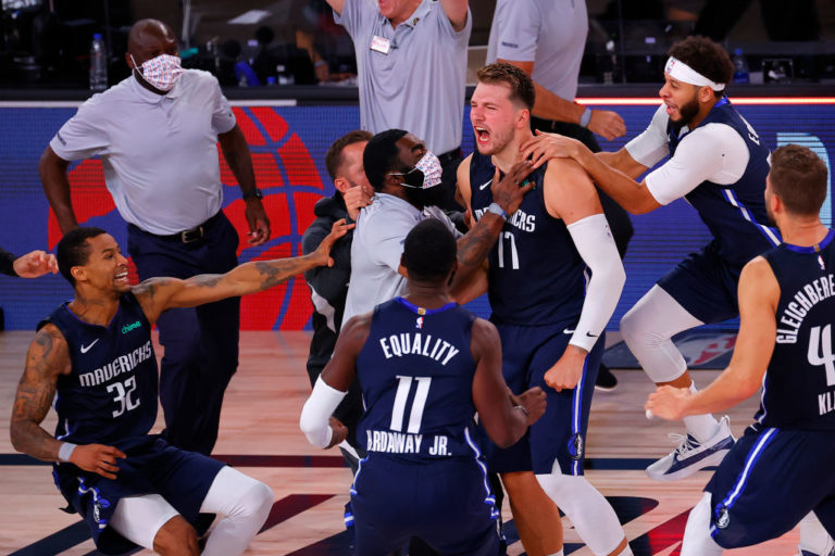Disfruta de las mejores jugadas de la noche NBA