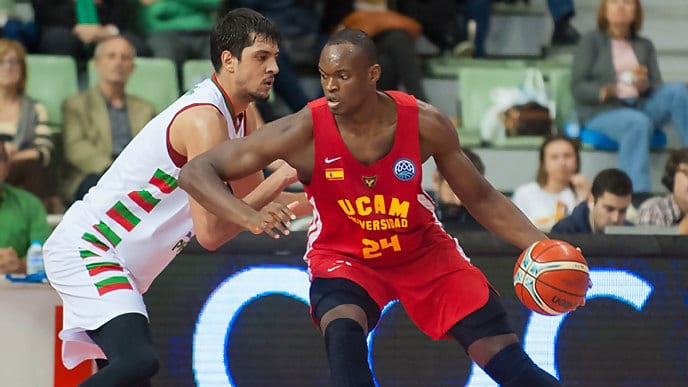 UCAM Murcia visita al Pinar Karsiyaka