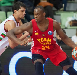 UCAM Murcia visita al Pinar Karsiyaka