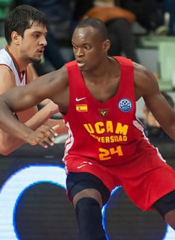 UCAM Murcia visita al Pinar Karsiyaka
