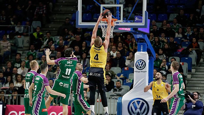 Iberostar Tenerife se llevó la victoria del Carpena (61-78)