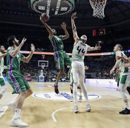 Victoria en el Carpena ante Divina Joventut (86-74)