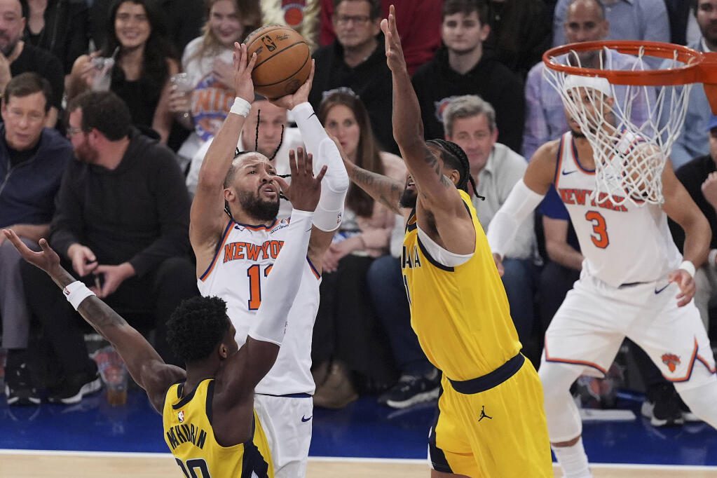 Los Knicks sobreviven, 94-111 [2-3]