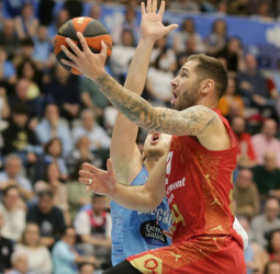 Jovic impulsa al Zaragoza hacia el octavo triunfo y la tranquilidad (71-87)