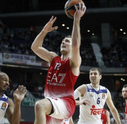 El Armani Milán corta a un Zoran Dragic que apunta al Anadolu Efes